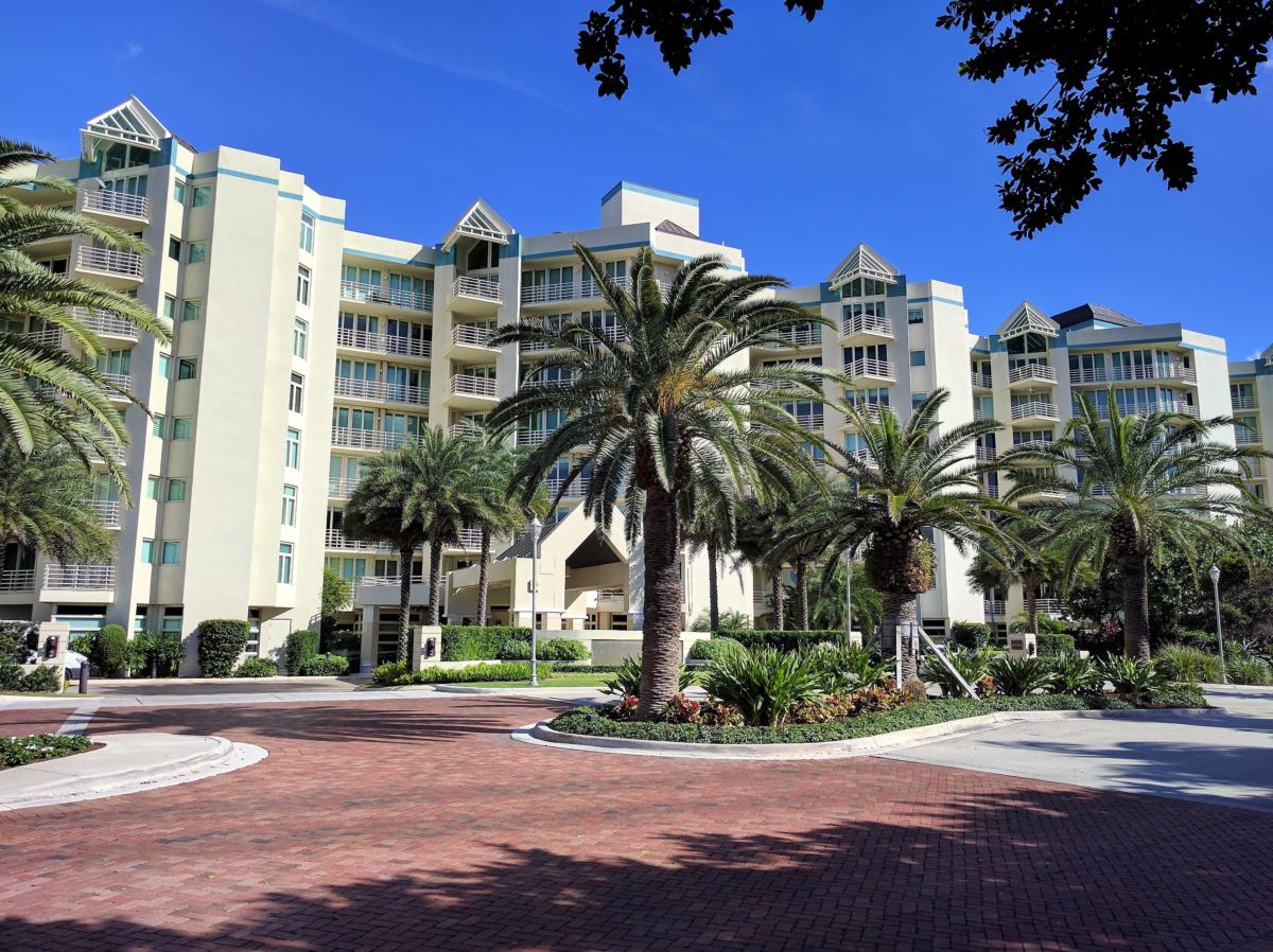 B Realtors "Presidential Place" Sales Specialists (561) 306.7653